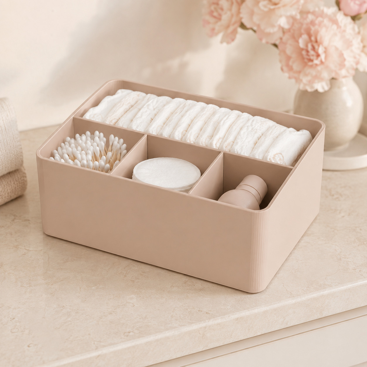 Organizador MyMari com fraldas, cotonetes e algodões